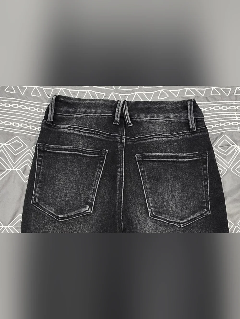 Good American Good Waist Black Cropped Distressed Skinny Jeans Size 4/27 - Picture 4 of 7